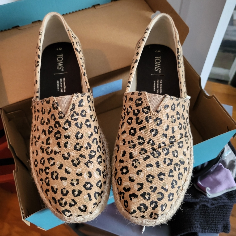 Tom's Leopard print slip on shoes
